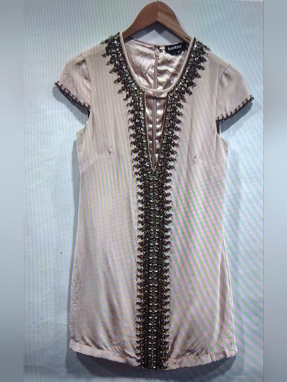 Bebe Beaded Front Cap Slv Silk Shift Mini Dress Blush Pink V-Neckline Women's XS